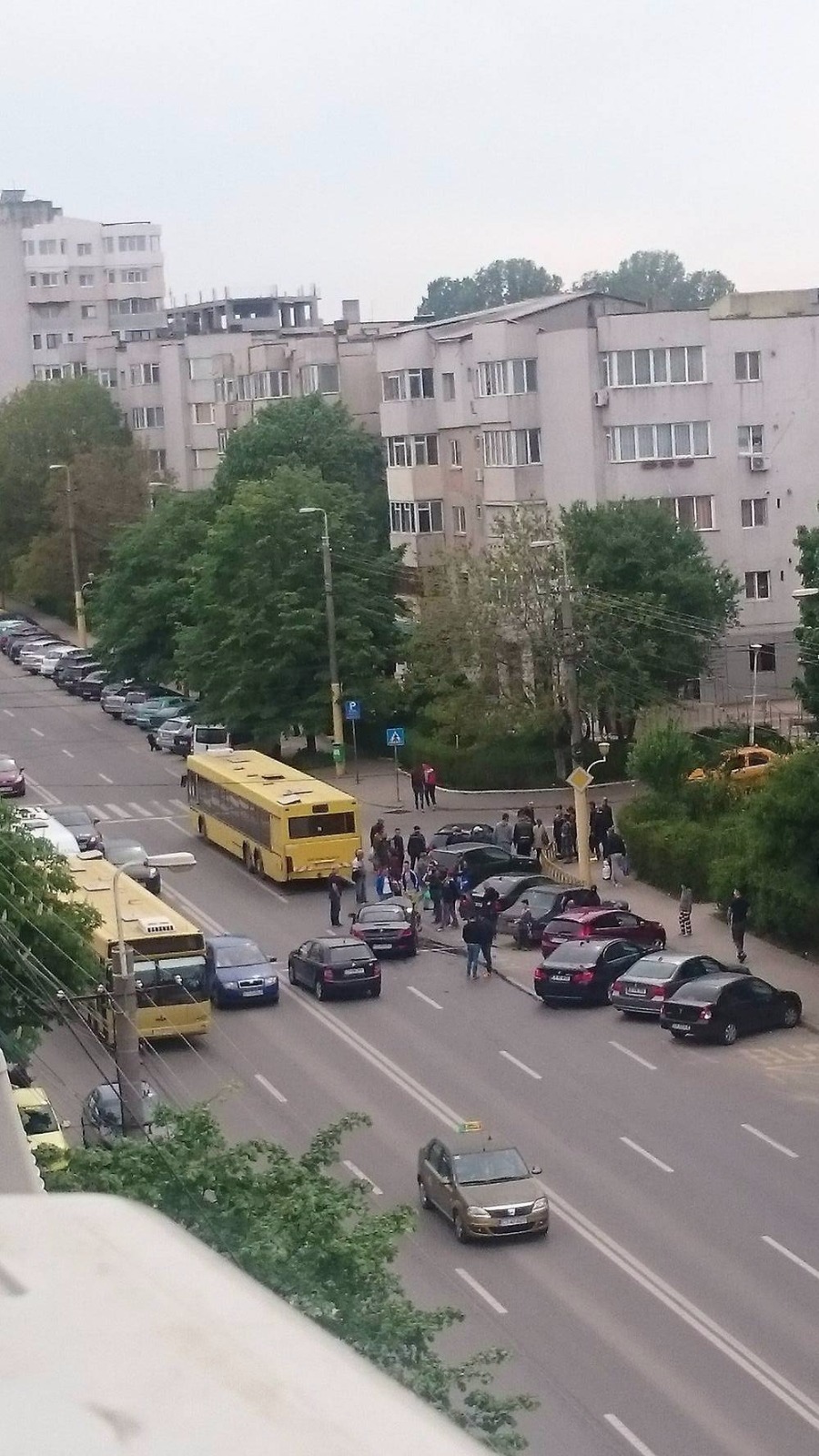 Update – CONSTANȚA: Coliziune între un autoturism și un autobuz