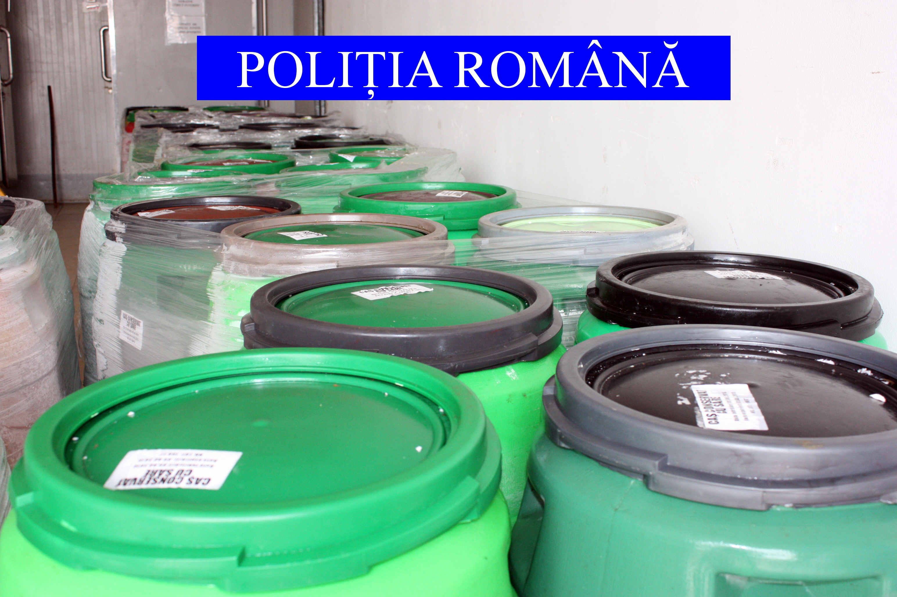 GALAȚI: Zeci de tone de brânză expirată, confiscată de polițiști