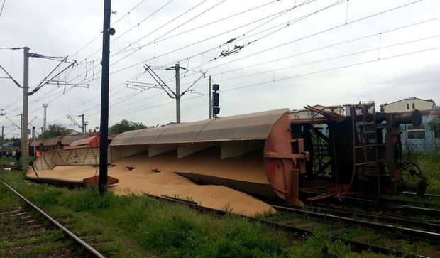 Tren plin cu cereale cu destinația Constanța, deraiat la Craiova