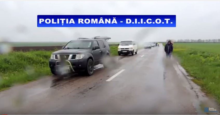 VIDEO: Mașini burdușite cu țigări de contrabandă, capturate de Poliție la Galați