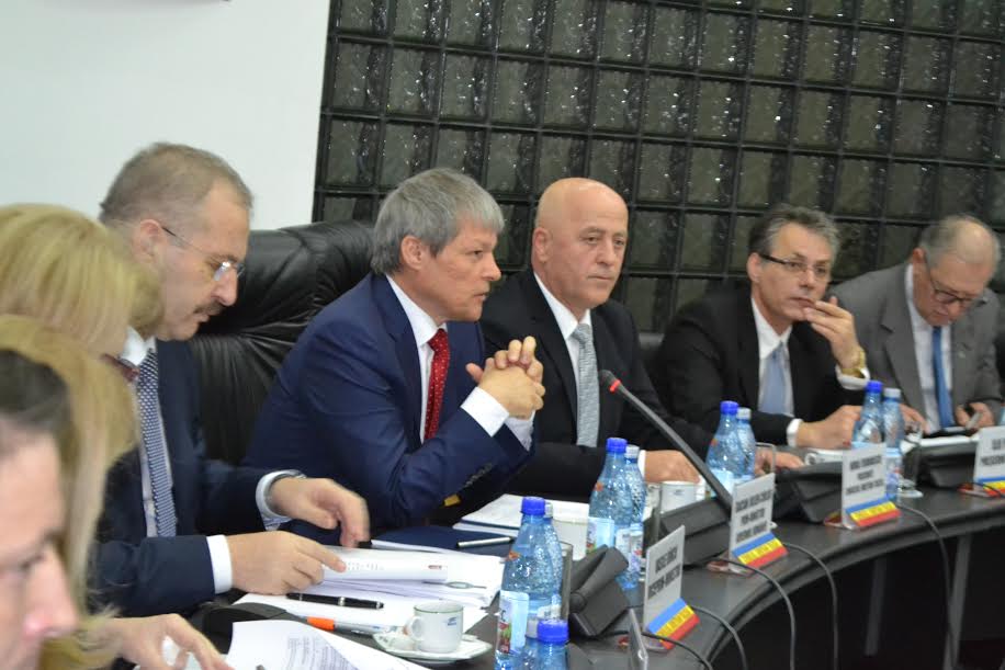 DACIAN CIOLOȘ: „Sunt convins că salvarea Deltei nu se află în exteriorul ei“