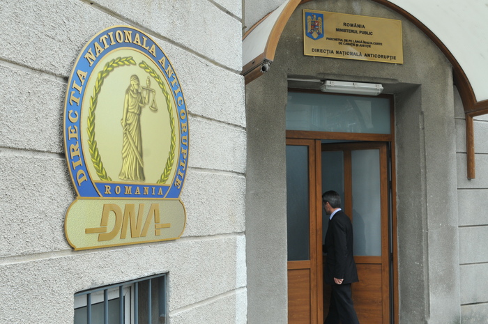 Percheziții la Baia Mare, într-un caz de corupție privind finanțarea F.C. Municipal Baia Mare