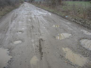 AUDIO – După RAJDP, primăria Crucea repară DC 70