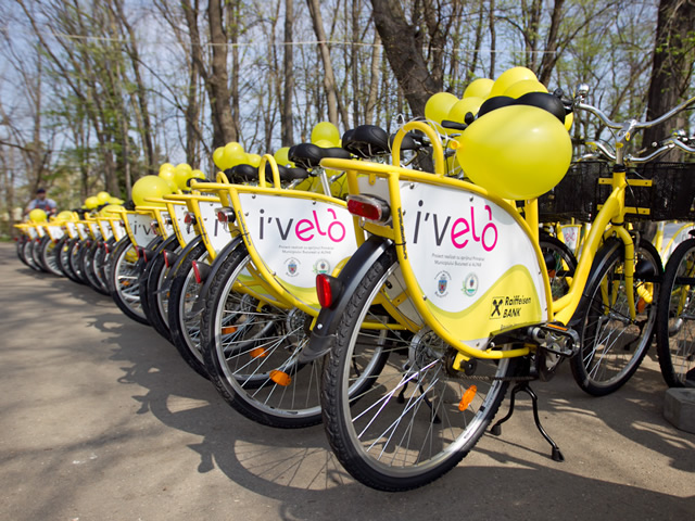 CONSTANȚA: Vremea frumoasă deschide sezonul de închiriat biciclete
