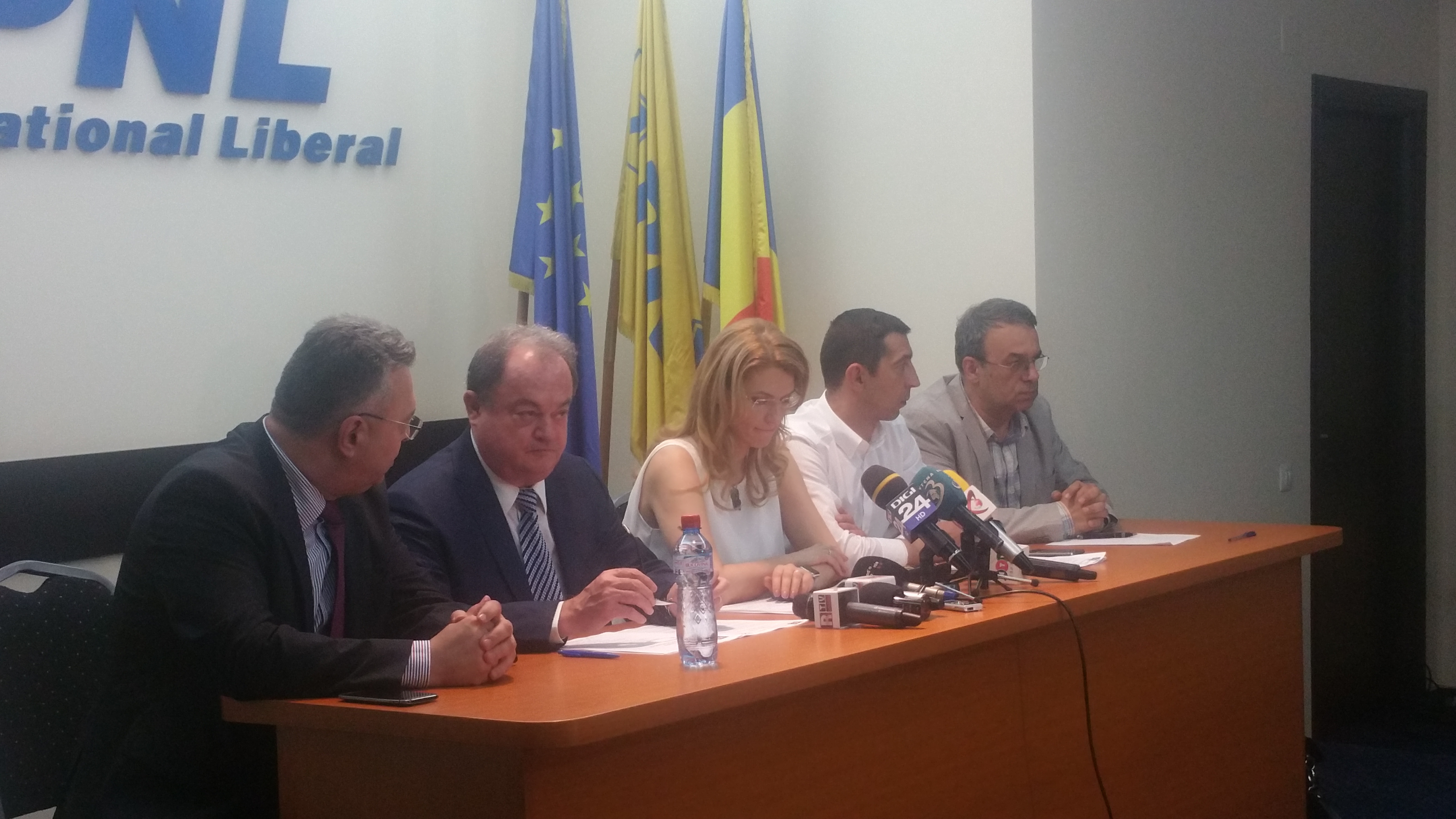 Liberalii nu sunt de acord cu pensiile speciale pentru primari