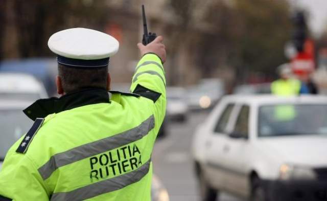 CONSTANȚA. O șoferiță distrată a rănit o participantă la trafic