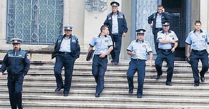 Peste 13.000 de poliţişti, în stradă de Sfintele Sărbători de Paști