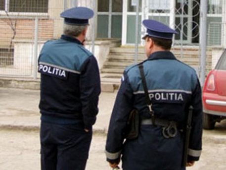 Constanța: Dosar penal pentru ca a ridicat două colete care nu îi aparțineau