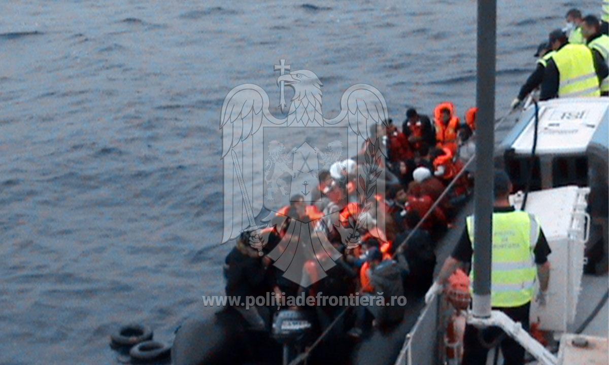 FOTO – Marea Egee. Migranți salvați de polițiștii români de frontieră