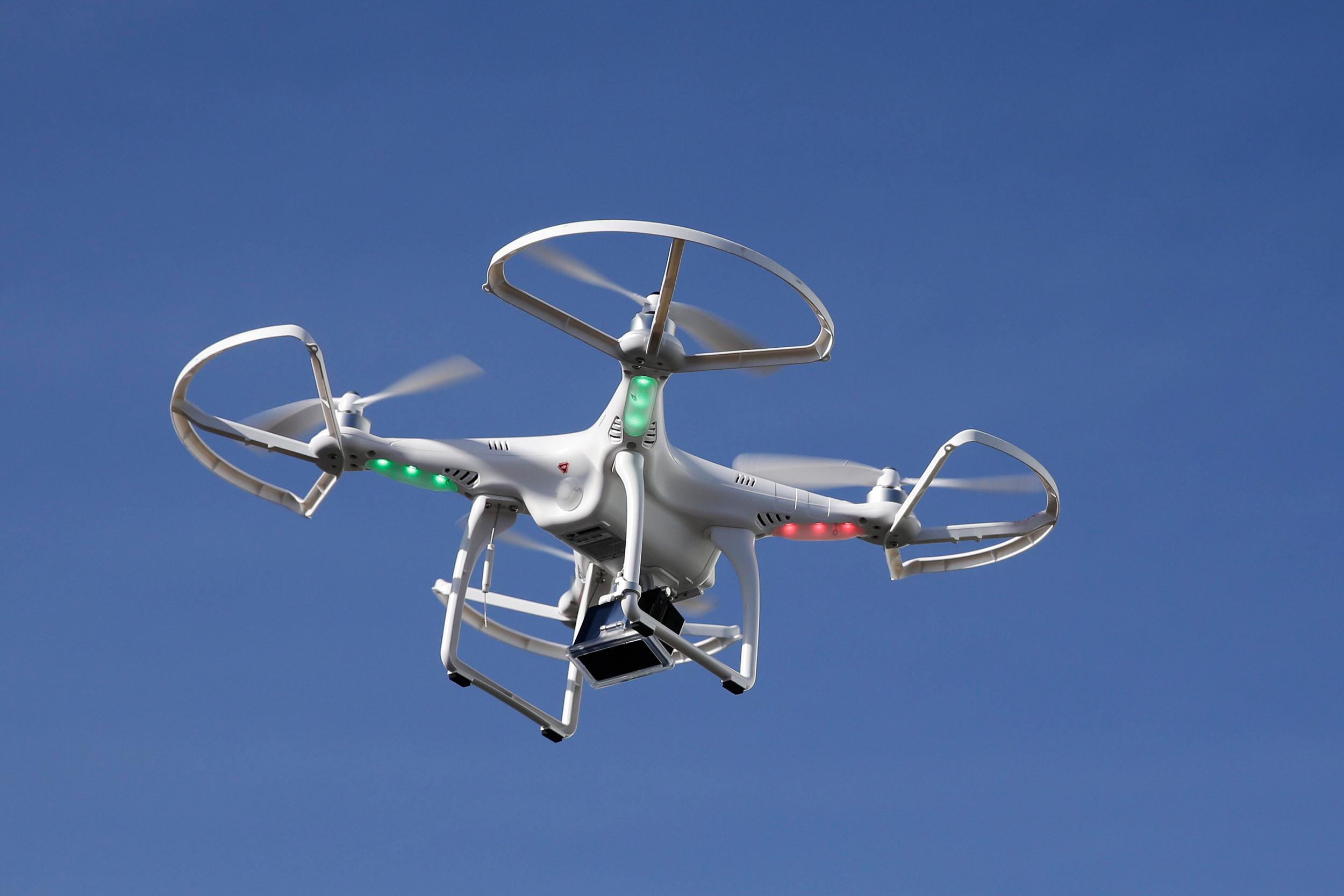 Noile plaje, monitorizate cu drone
