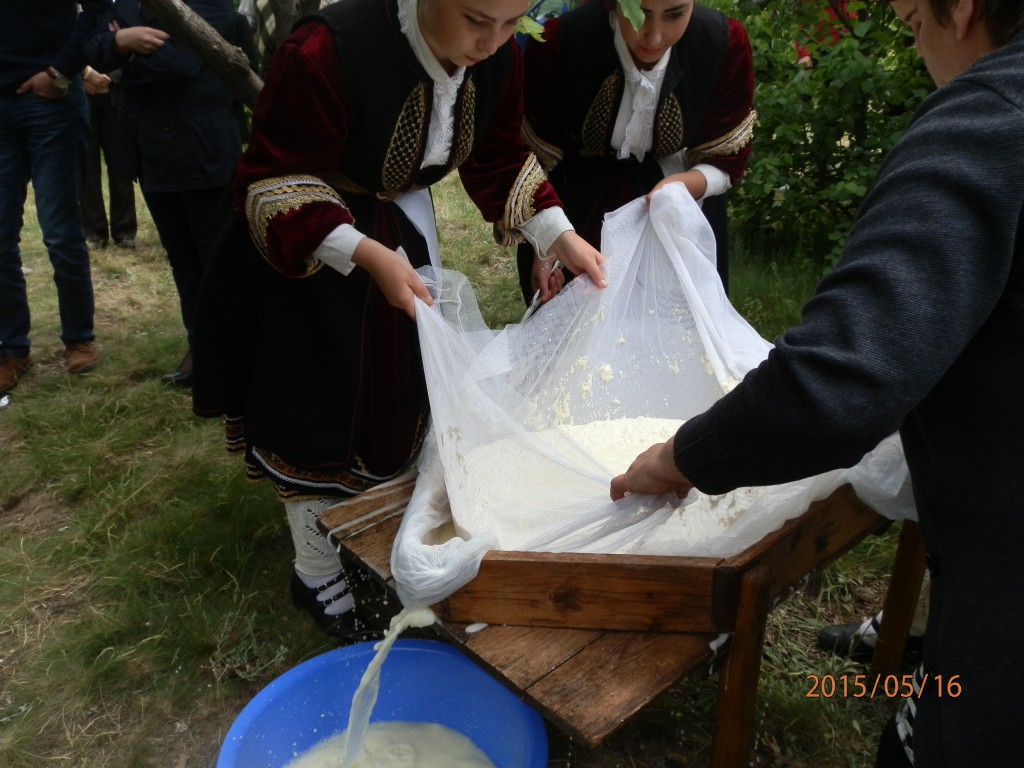 TULCEA: Festivalul Internaţional al Păstoritului, Ediţia a XIV-a,12 – 16 mai 2016, Sarighiol de Deal