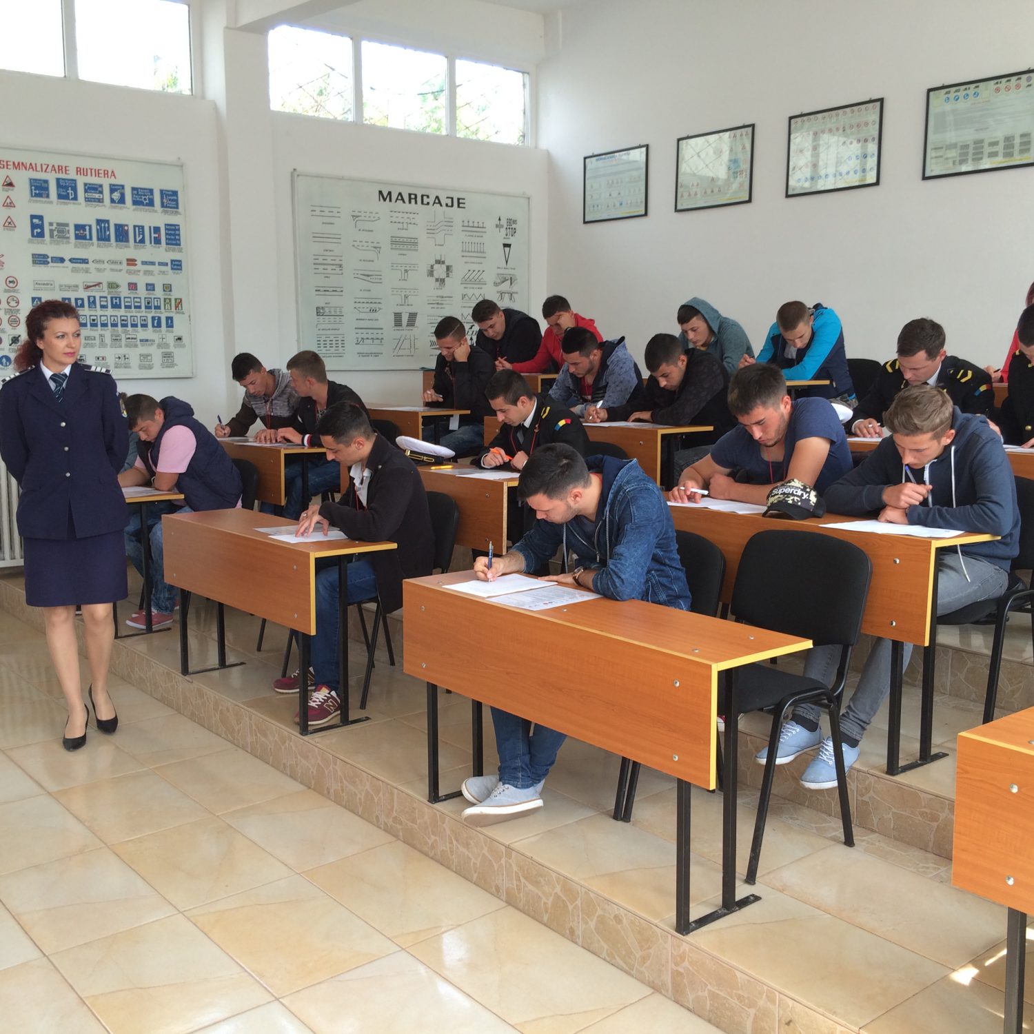 FOTO – Liceeni din Constanța, Medgidia, Călărași, Slobozoia se întrec în proiectul „CIVILIZAŢIA ŞOSELELOR”