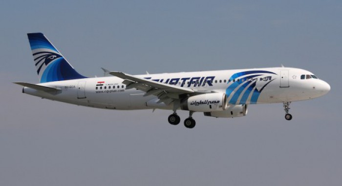 Resturi din avionul EgyptAir, găsite în apropiere de Alexandria