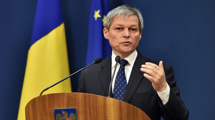 Dacian Cioloș a schimbat mai mulți miniștri. Cine sunt noii titulari din Guvern