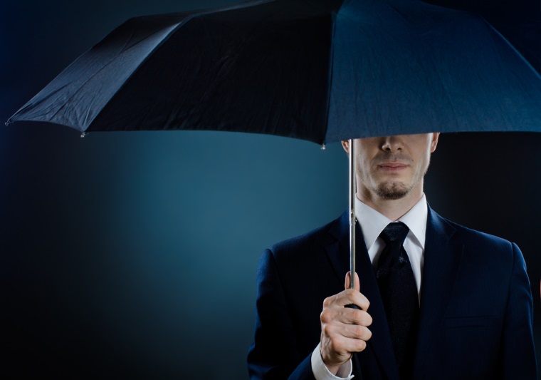 10 falși brokeri, REȚINUȚI