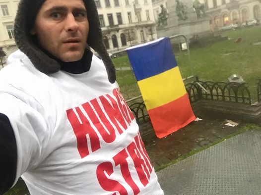 Copiii unei familii de români din Marea Britanie au fost daţi spre adopţie de autorităţi unui cuplu de homosexuali