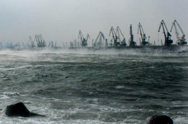Constanța: Porturile maritime, închise din cauza vântului puternic