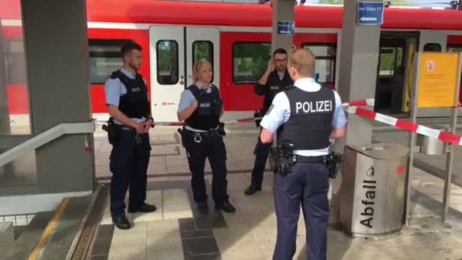 Un MORT și trei RĂNIȚI. Atac sângeros în Germania. Presupuse legături islamice