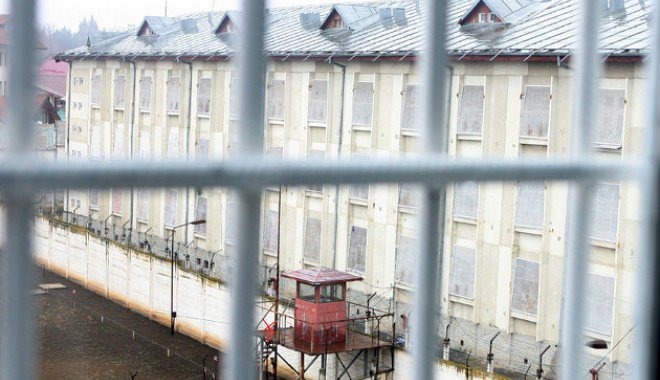 Condamnați la închisoare, încarcerați la Poarta Albă