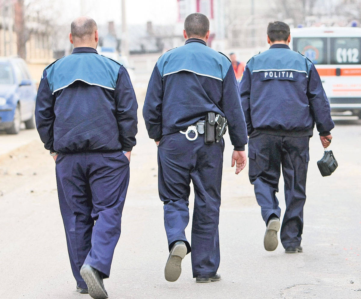 SCANDAL în zona unui complex comercial