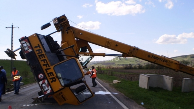 Pe DN22Brăila – Râmnicu Sărat, traficul greu este întrerupt