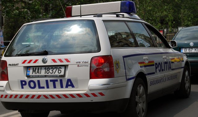 Persoane date în URMĂRIRE, descoperite de polițiști