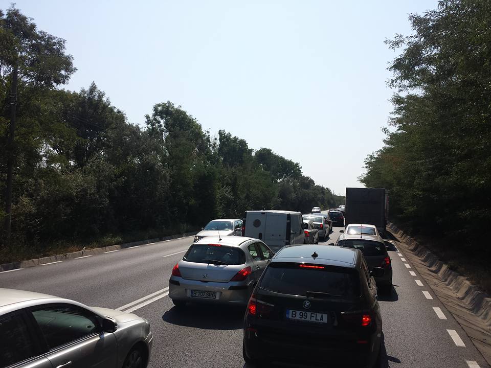 Trafic reluat pe mai multe drumuri naționale din țară