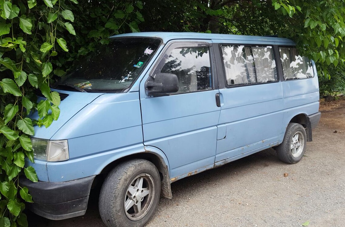 Microbuz furat din Bulgaria, găsit la Negru Vodă
