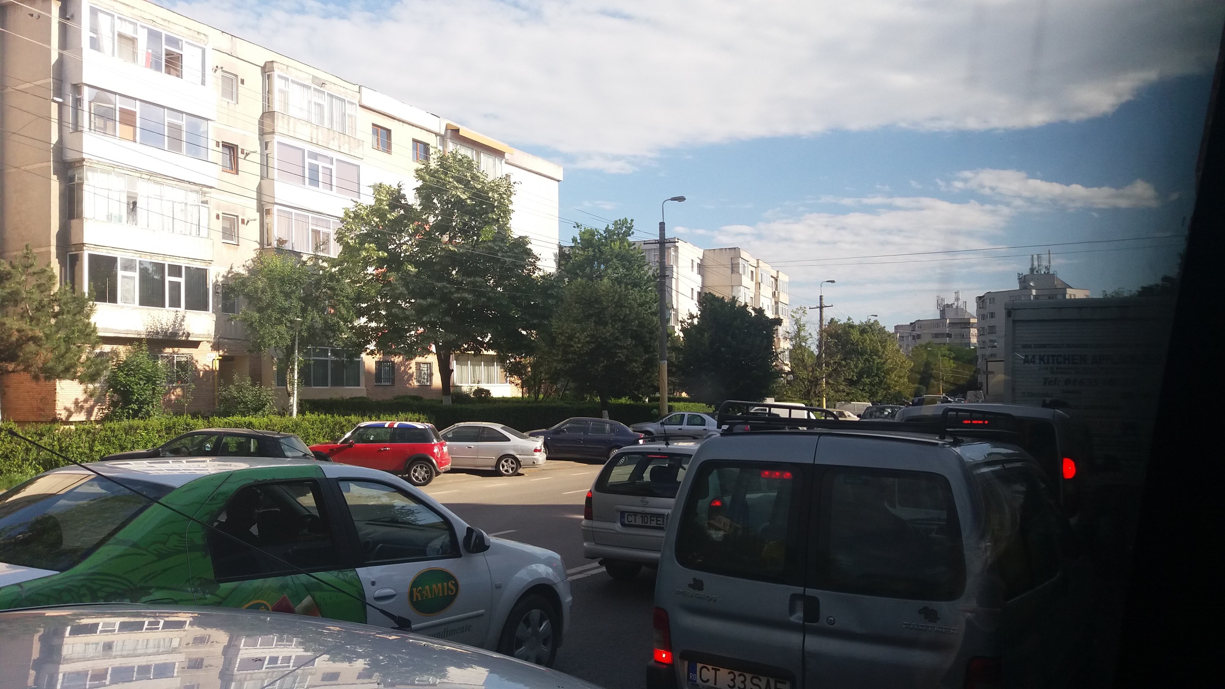 (FOTO) Blocaj în zona Eden