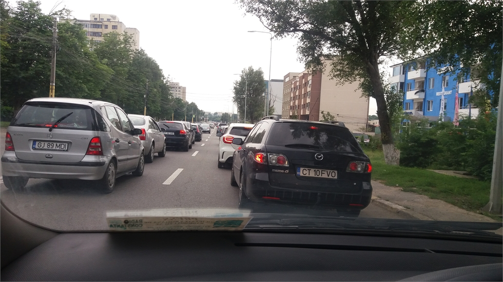 FOTO: Ambuteiaj pe bulevardul Aurel Vlaicu