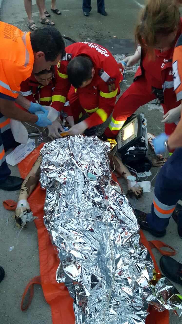 VIDEO/FOTO ŞOC – Bărbat în comă. EXPLOZIE într-un apartament din Constanţa
