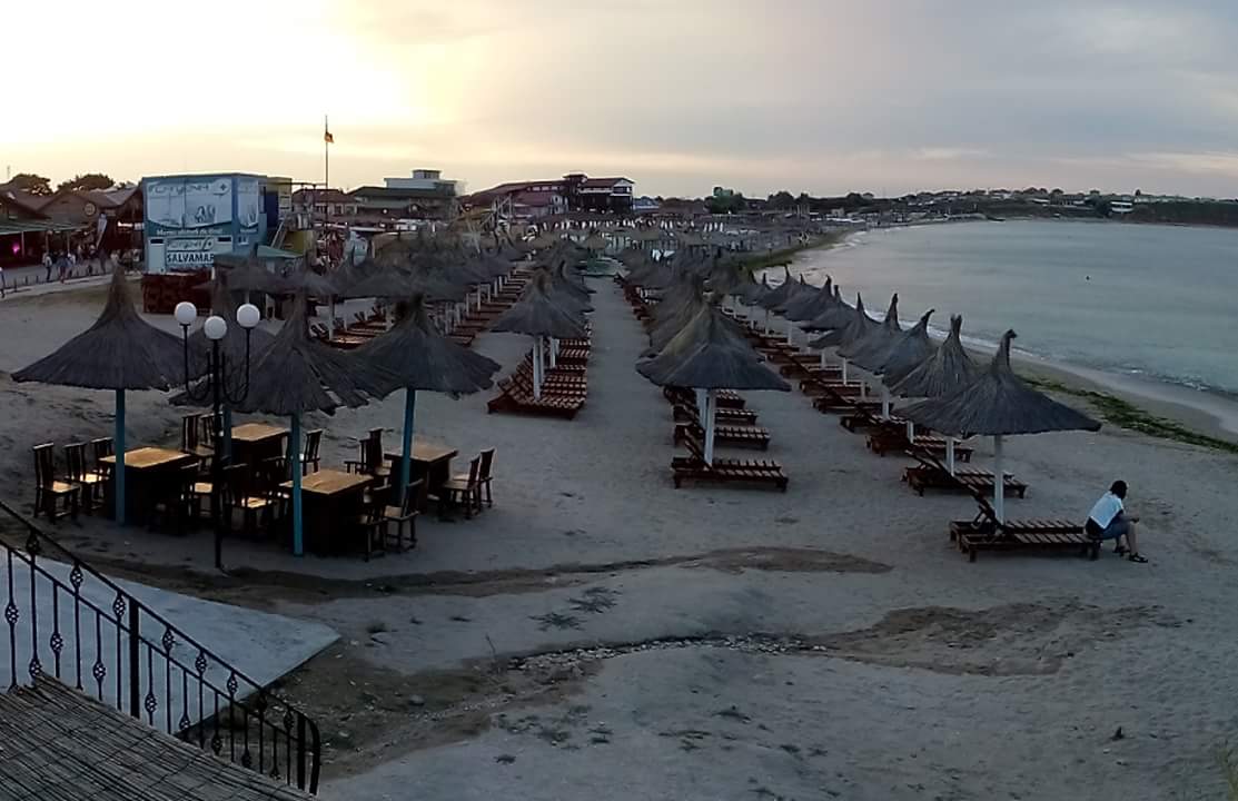 VAMA VECHE: Fără corturi și prosoape în Vamă