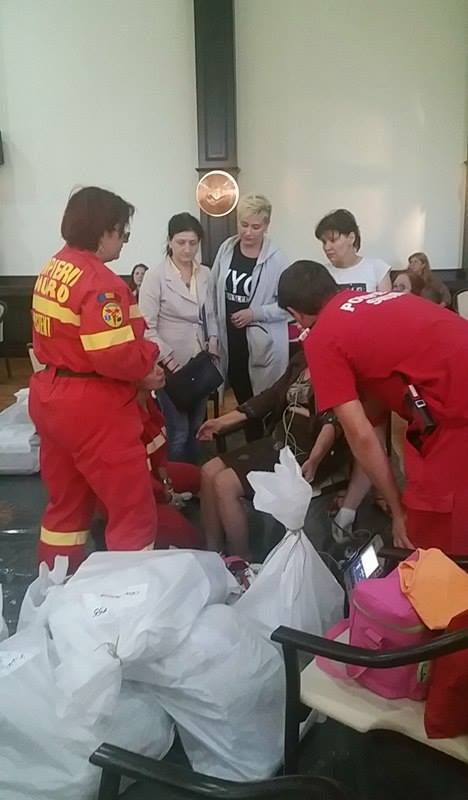FOTO/CONSTANȚA: Haos la Biroul Electoral Municipal. A fost chemat SMURD-ul