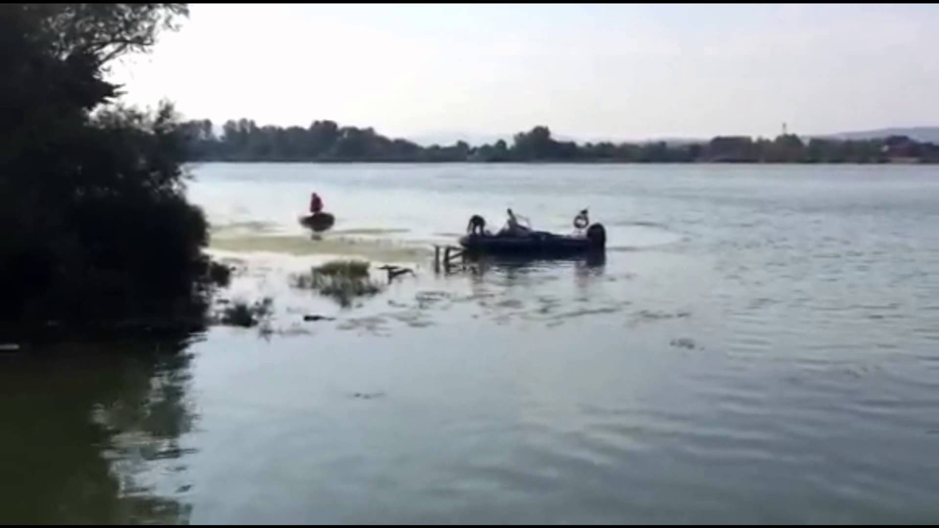 Pompierii vor relua joi dimineaţa căutările copilului dispărut în Dunăre, la Turcoaia
