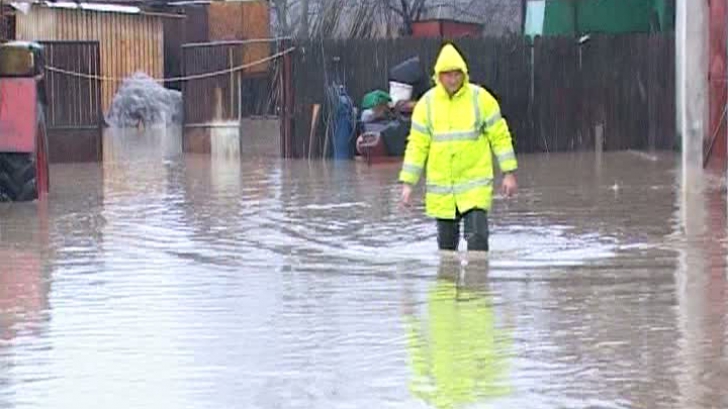 Codul Portocaliu de inundații, restrâns la patru județe. Cod Galben de inundații în Dobrogea