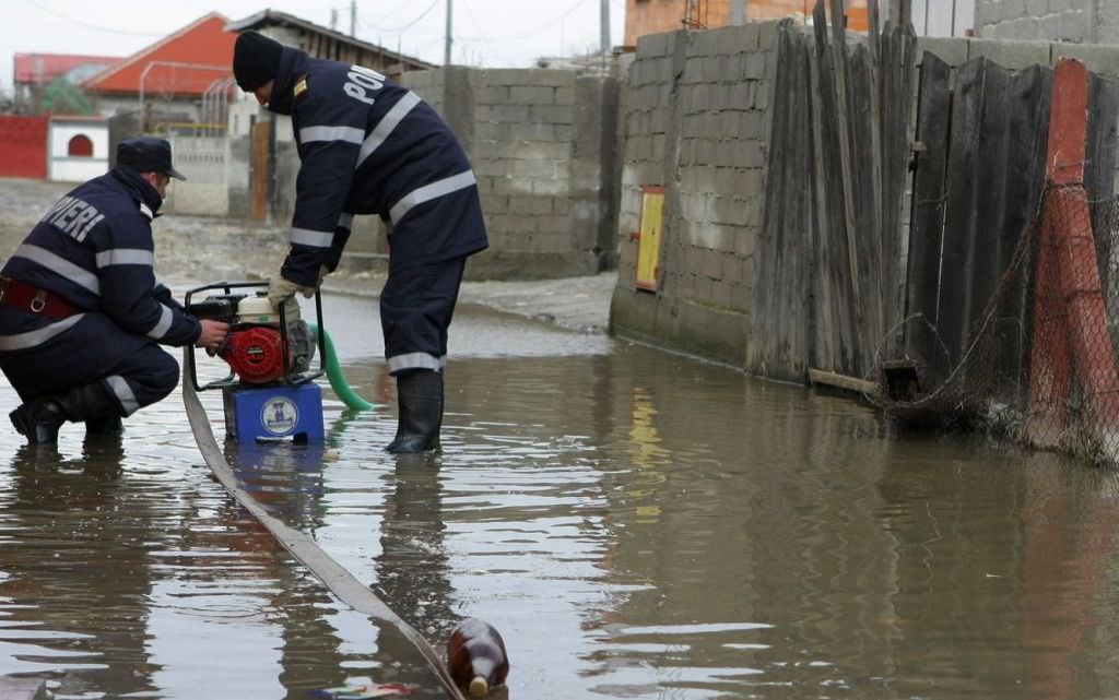 CONSTANȚA, TULCEA: COD GALBEN de inundații
