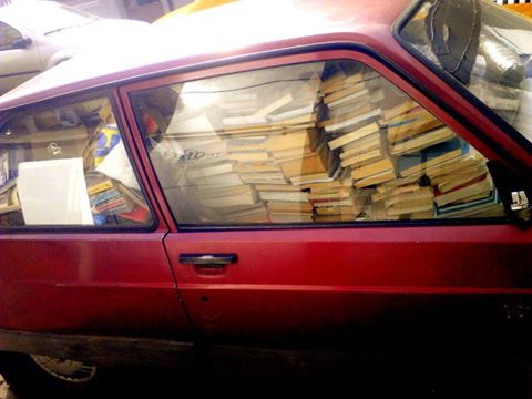 „Book-mobilul”. Instantaneul zilei