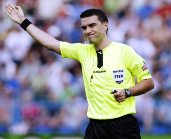 Ovidiu Hațegan arbitrează meciul Bayern – Barcelona din Liga Campionilor