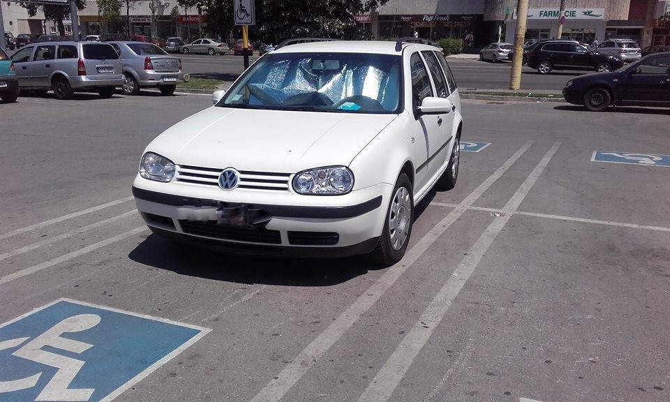FOTO – Șoferi cu… handicap