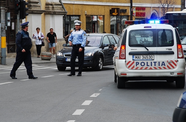 Peste o sută de minori dați dispăruți, găsiți de polițiști în ultima săptămână