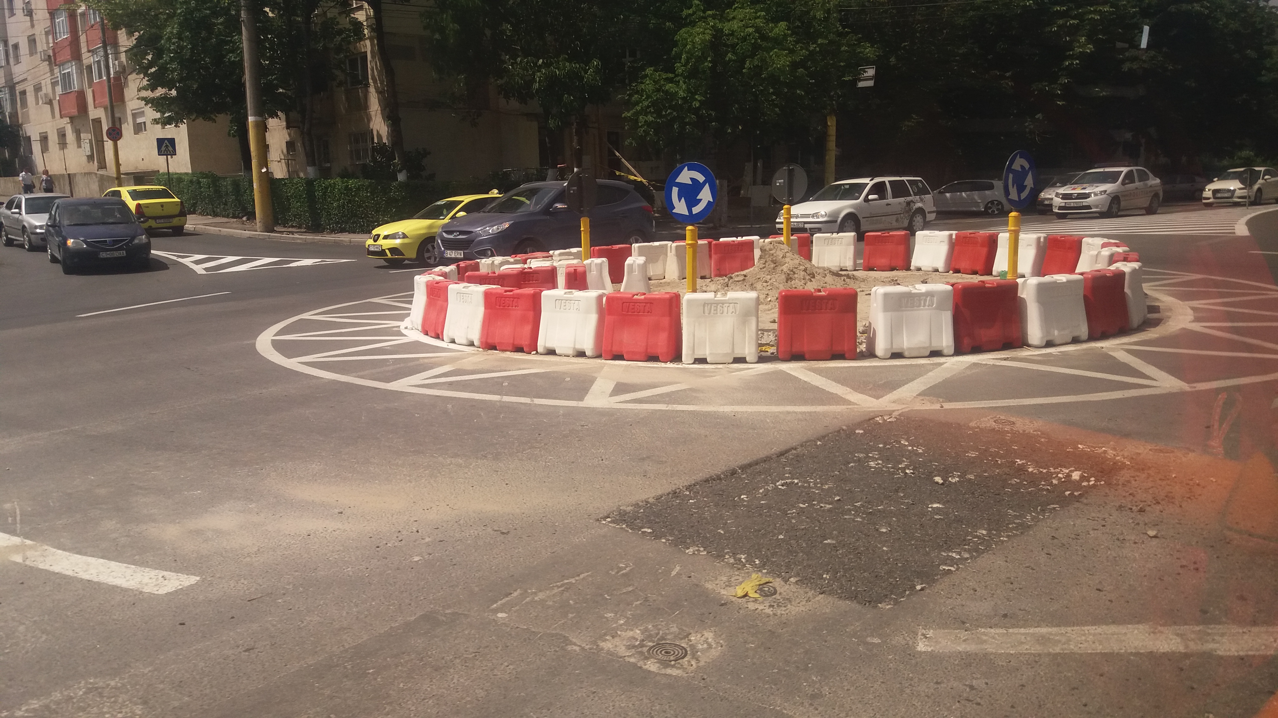 ATENȚIE ȘOFERI! Modificări în două intersecții din Constanța
