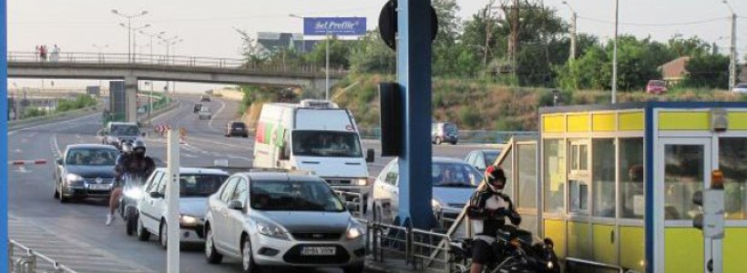 Probleme la sistemul de achitare a taxei de pod, la Feteşti