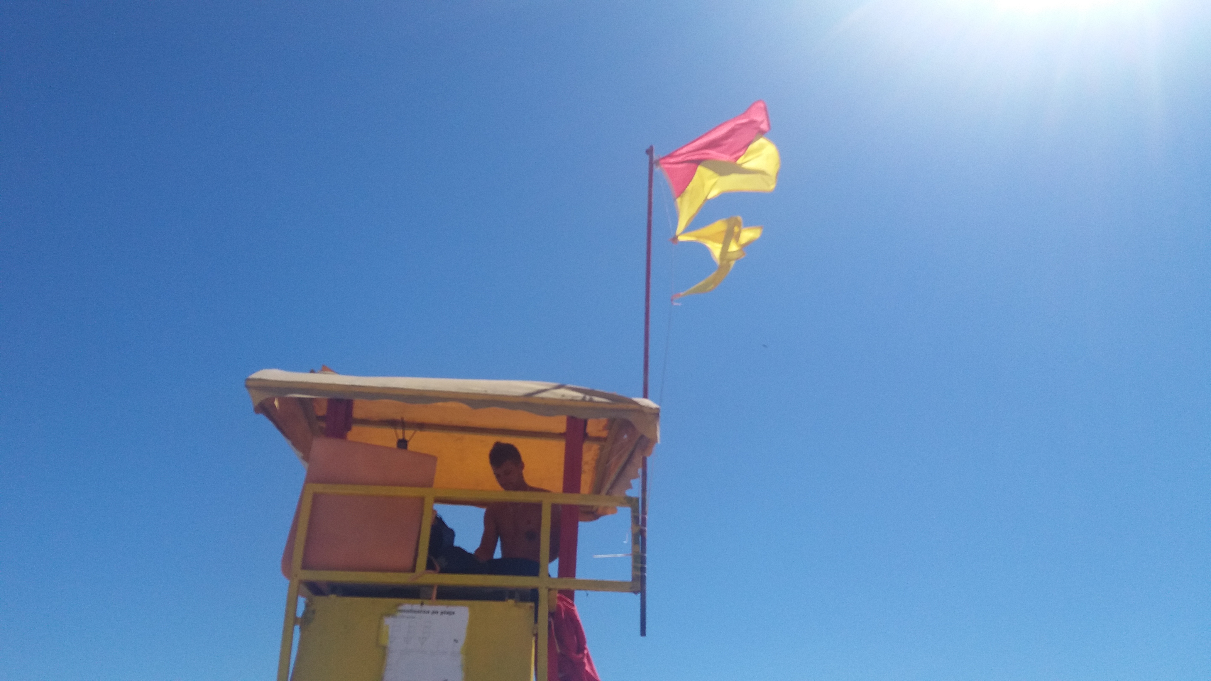 AUDIO/FOTO – Ce reprezintă culorile salvamarilor