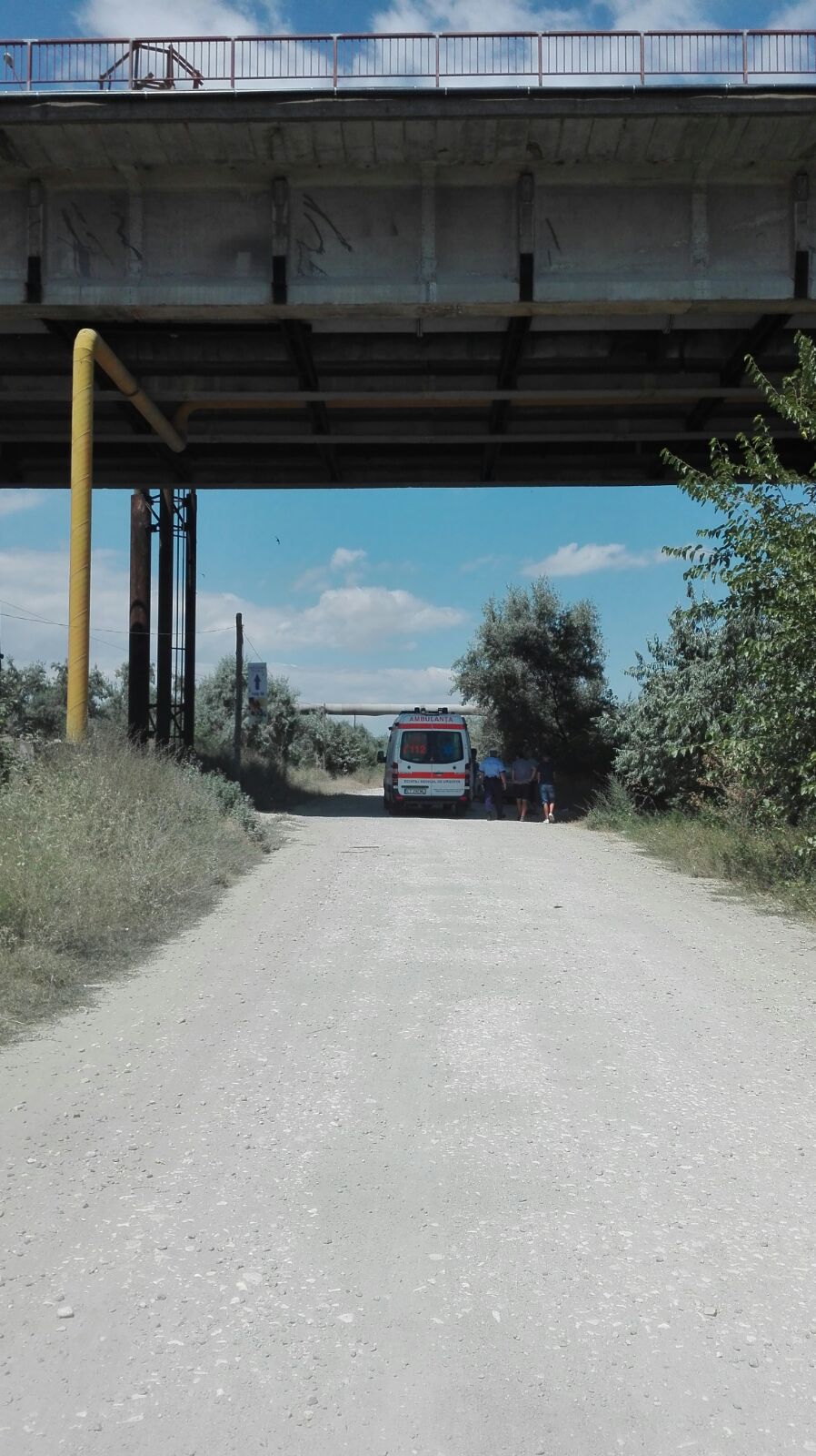 Foto/Video – NĂVODARI. Femeie găsită SPÂNZURATĂ sub podul rutier