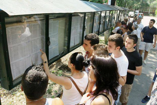 Peste 1.600 de elevi constănţeni vor afla, mâine, dacă au trecut BACUL