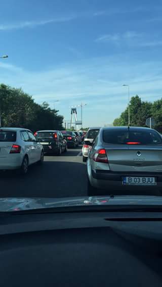 FOTO – Trafic AGLOMERAT în zona podului de la Agigea