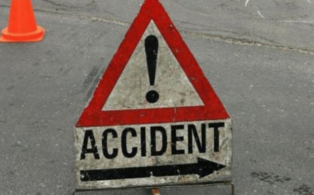 UPDATE – HÂRȘOVA. Accident cu un MICROBUZ
