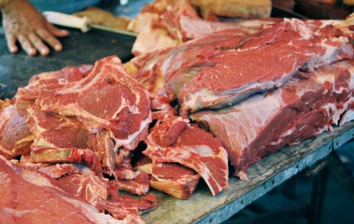 LITORAL: Fast-food închis și tone de carne confiscate