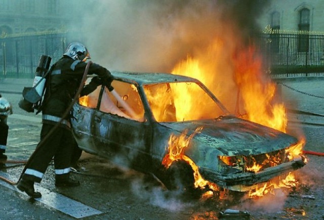 UPDATE – INCENDIU puternic la TUZLA