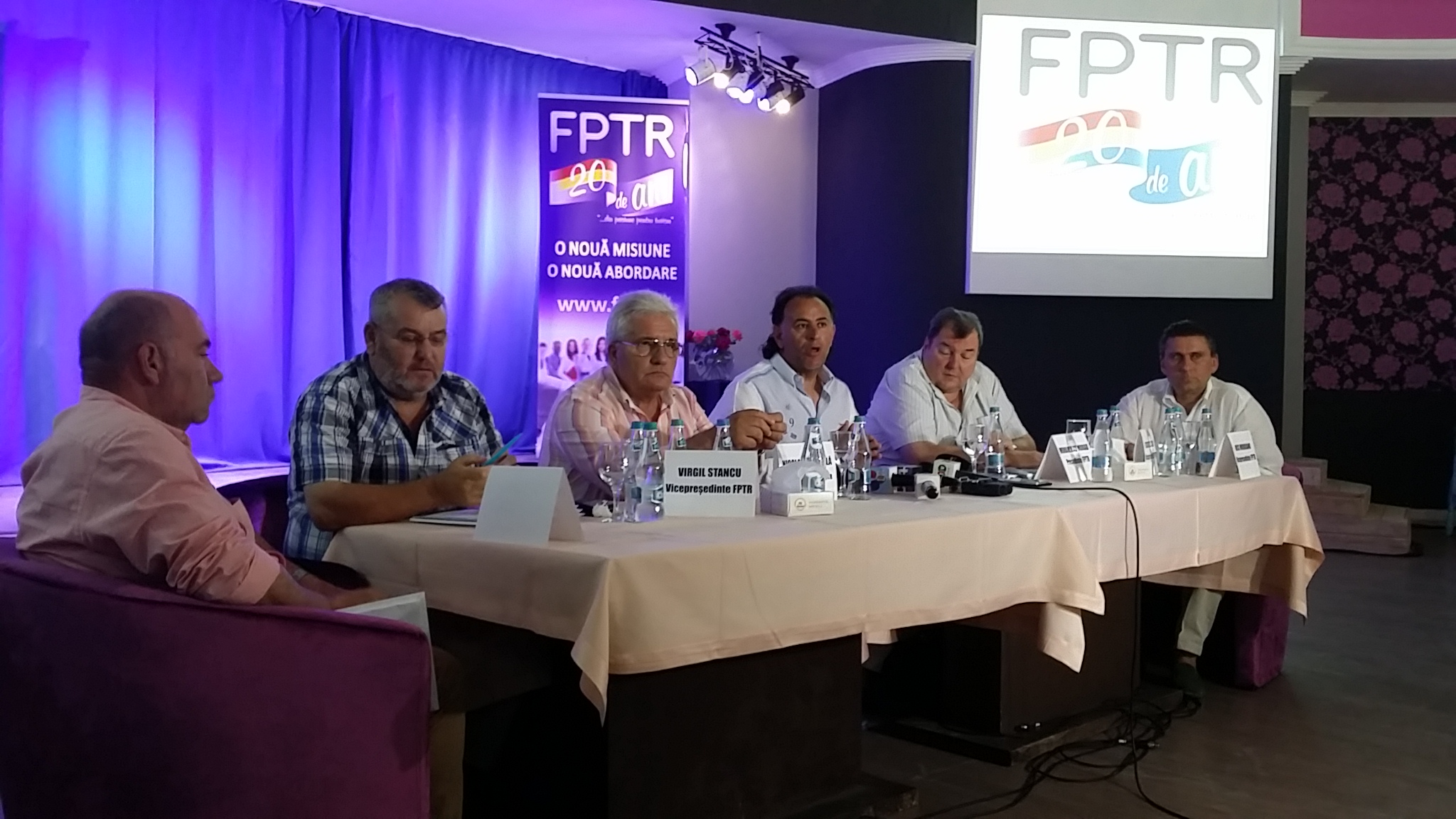 Patronii din turism acuză: o lege, obstrucționată de grupurile de interese